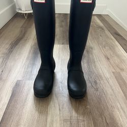 Black Hunter Boots