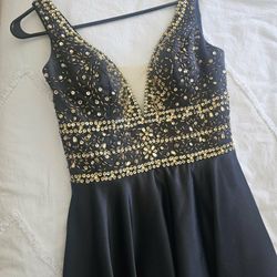 Ball Gown / Formal Dress 