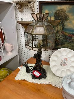 Etched Glass Cherub Lamp