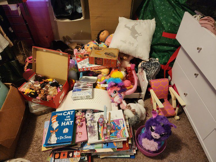 Girls Toys All Name Brand, Lol Dolls, Easy Bake Oven, Watches, Books, Etc