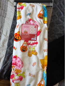 Strawberry shortcake Halloween blanket