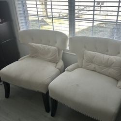 Sitting chairs