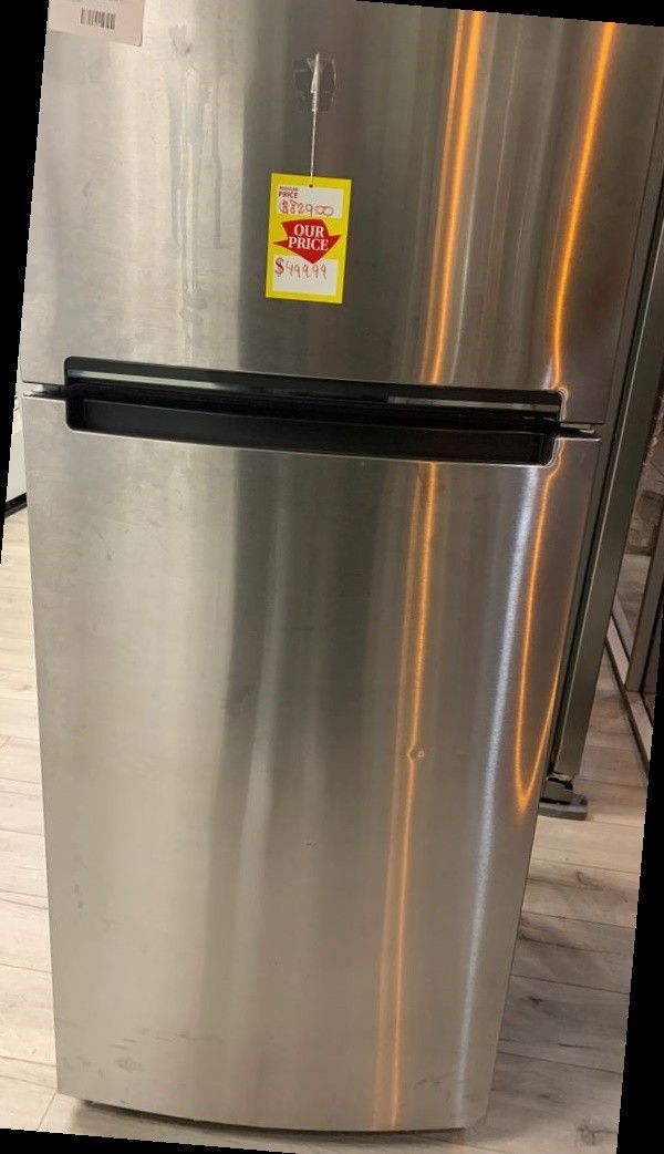 New Whirlpool Refrigerator Comes with Warranty Top freezer WW6U
