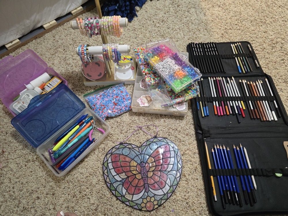 Bead Bracelets Art Supplies And Display Stand