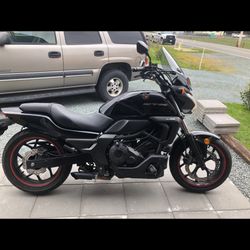 Honda CTX 700