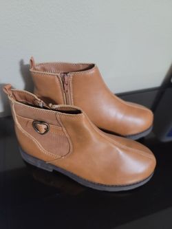 Girl shoes