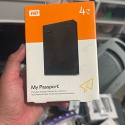 WD 4TB My Passport, Portable External Hard Drive, Black, backup software with defense against ransomware, and password protection, USB 3.1/USB 3.0 com