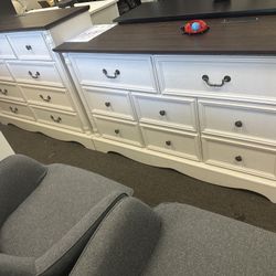 Two-Tone 8-Drawer/9-Drawer Dresser with Built-in Power Strip