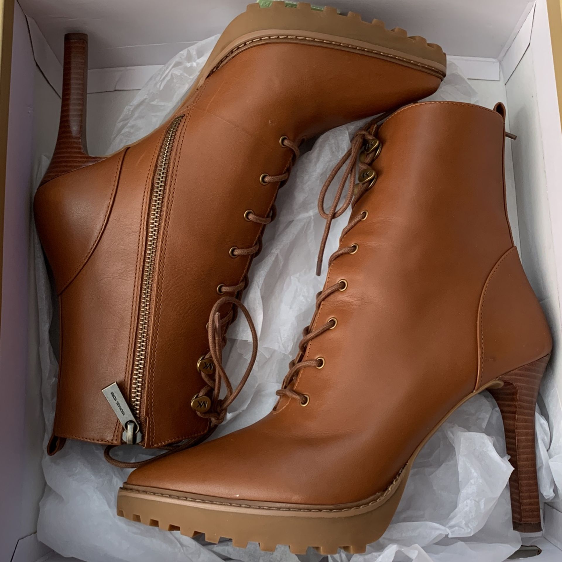 Micheal Kors Boots Kyle