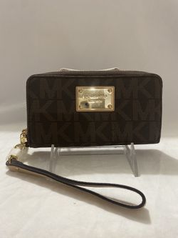 Enzo Angiolini Black Crossbody/ Shoulder Bag with Gold Chain