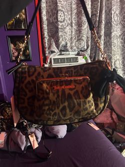 Juicy Couture Leopard print shoulder/coin bag