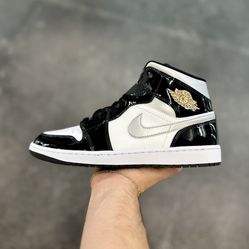 Jordan 1 Mid SE “Black Metallic Silver White” Sizes 8 / 8.5 / 9 / 9.5 / 10 / 10.5 / 11 / 12 / 13 IN HAND BRAND NEW