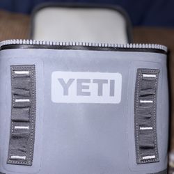 Yeti Hopper Flip 8