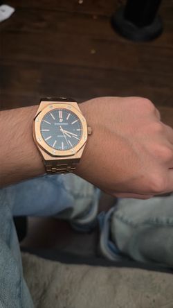 AP LUXURY WATCH