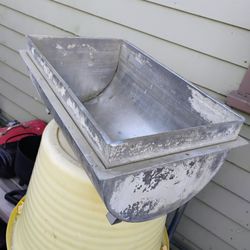 Tinaja Para Darle Comida O Agua A Los Animales