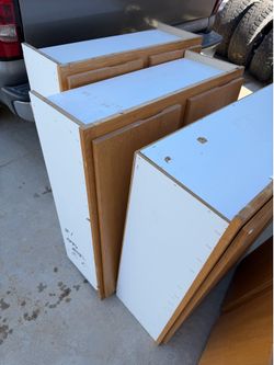 Kitchen cabinet