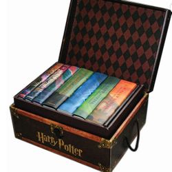 Harry Potter 1-7 Suitcase 