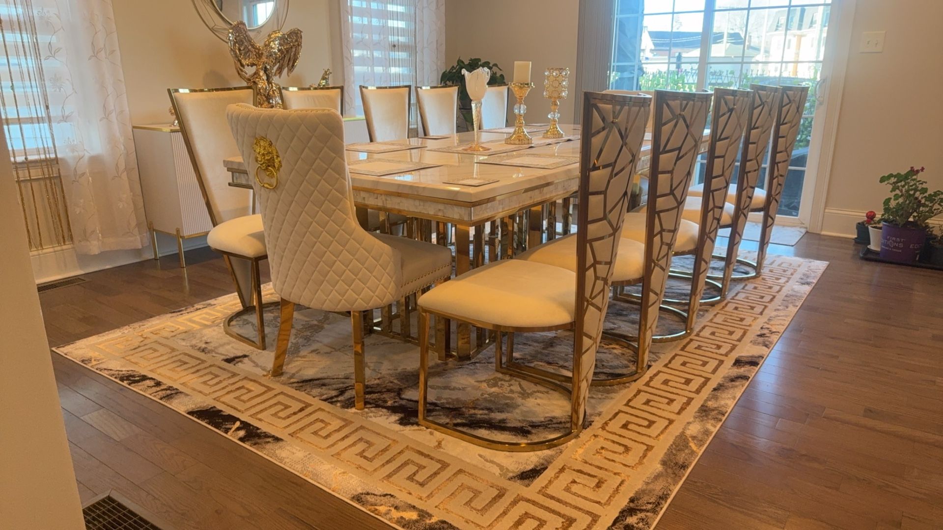 Selling Turkish Furniture And Dining Table Comes With Chairs And Buffet Table 