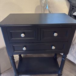Black end table with drawers