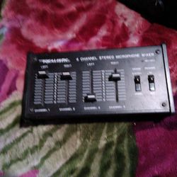 Realistic 4 Channel Stereo Microphone Mixer