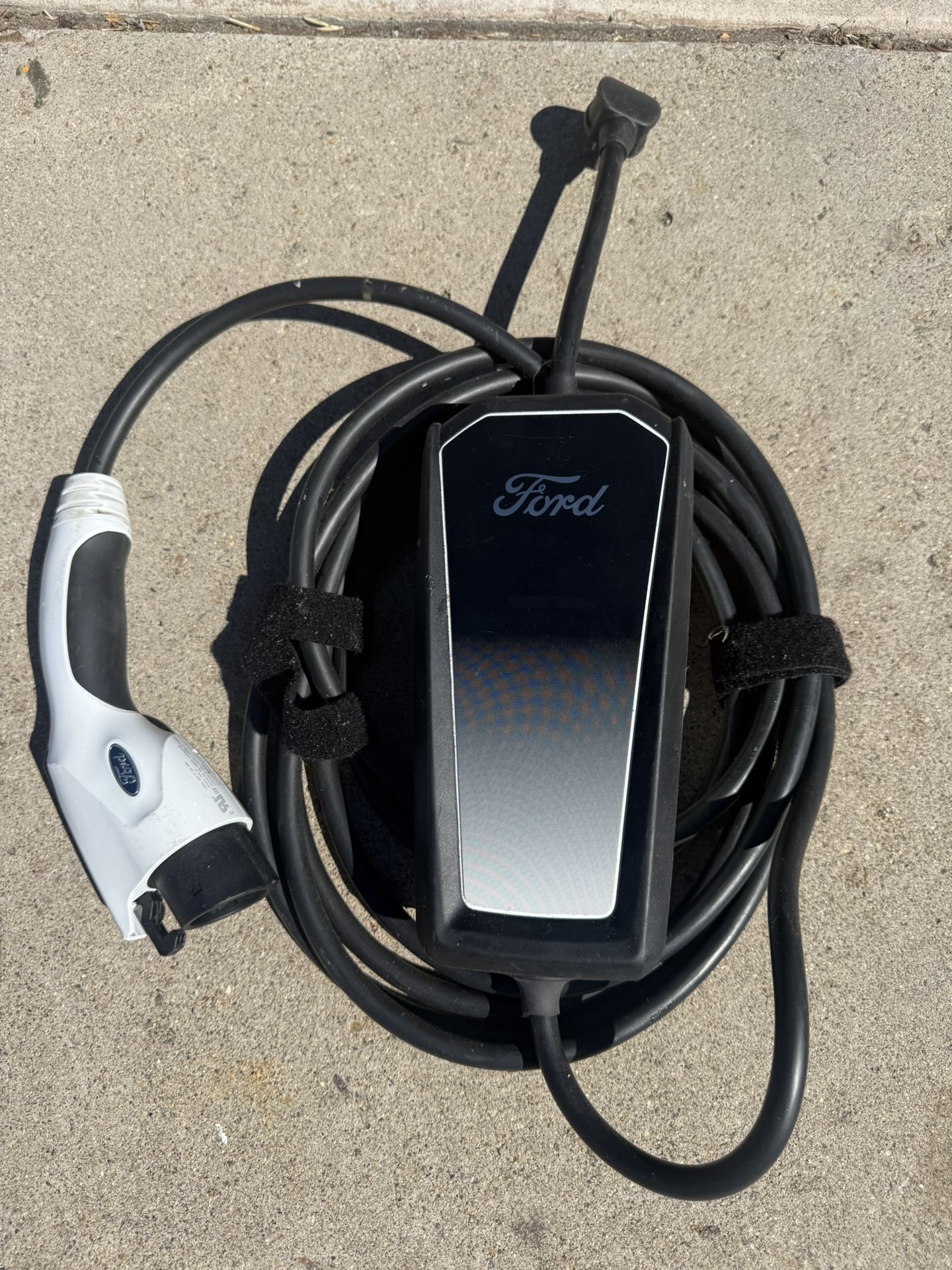 Ford electric car battery Charger