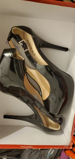 Guess size 8 black gloss heels 4"heels