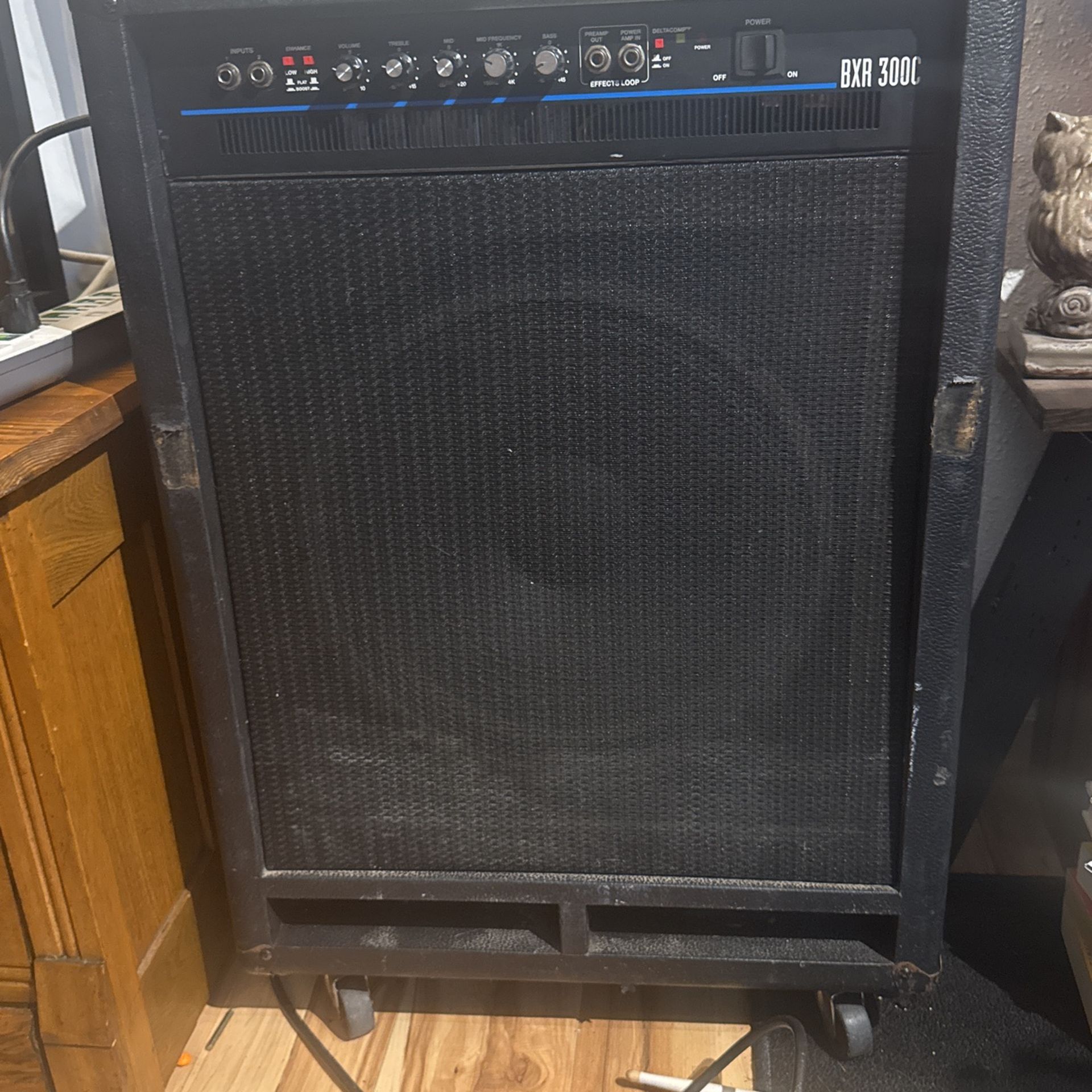Fender BXR300C Combo Bass Amp
