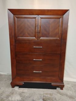 Dresser Tempe