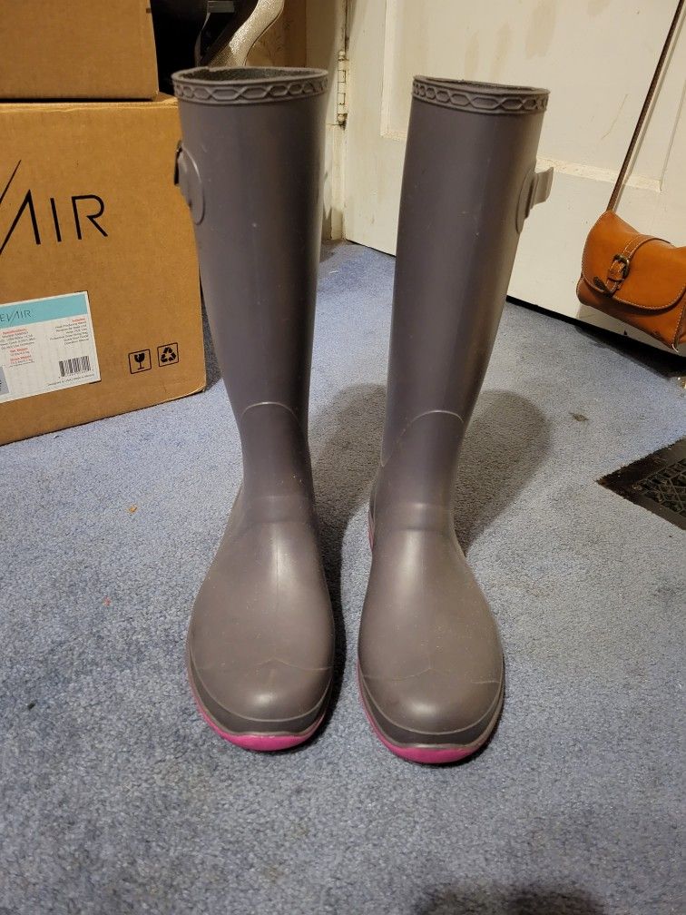 Kamik Rainboots Size 11