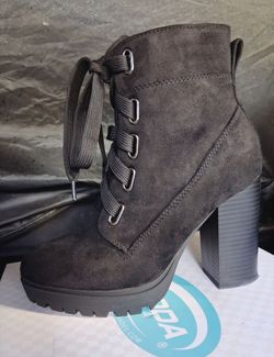 Women Boots