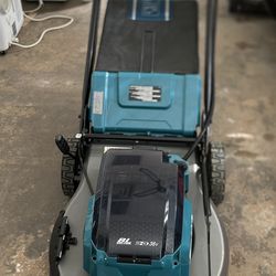 Markita Self Propelled Lawn Mower