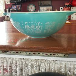  Vintage Pyrex Turquoise 4 Qt Mixing Bowl (pending)