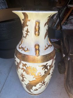 RARE ancient antique vintage Chinese hand crafted vase from the early 1900s or late 1800s