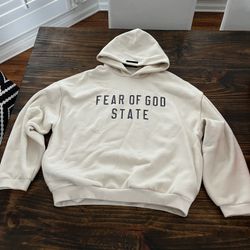 Essential hoodie