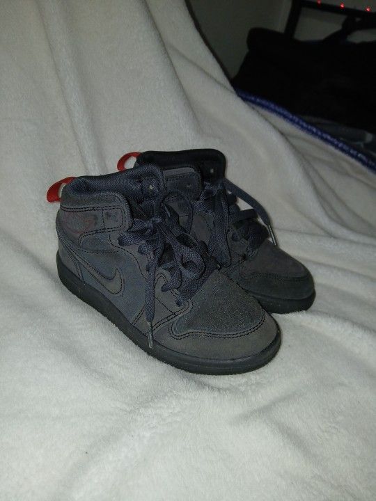 Kids Shoes Bundle!!