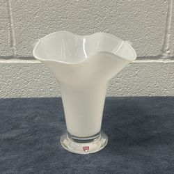 Flawless: Orrefors Medium Clear White Chanterelle (Vase 8 1/4 "tall ) Signed Anne Nilsson