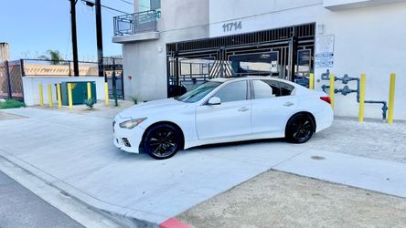 2015 Infiniti Q50