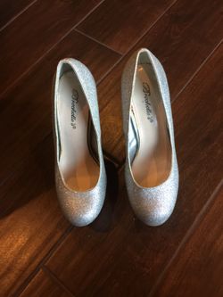 Size 7 glitter heels