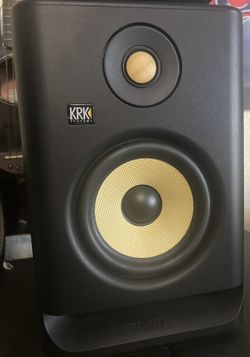 KRK Rokit 5 studio monitor powered speaker