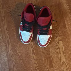 Jordan 1 Bulls Low size 11