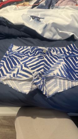 Express blue/white shorts
