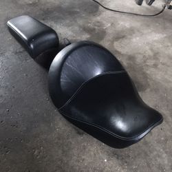 05’ Harley Dyna Seat