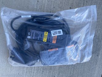 NEW L1 120V ELECTRIC CAR CHARGER