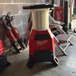 Milwaukee M18 Radius Site Light