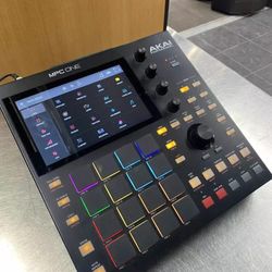 Mpc One Production Center & Beyerdynamic DT 990 Pro 250 Ohms Headphones Bundle 