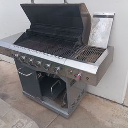 6 Burner BBQ Grill