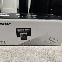 Pioneer Blu-ray Player (BDP-95FD)