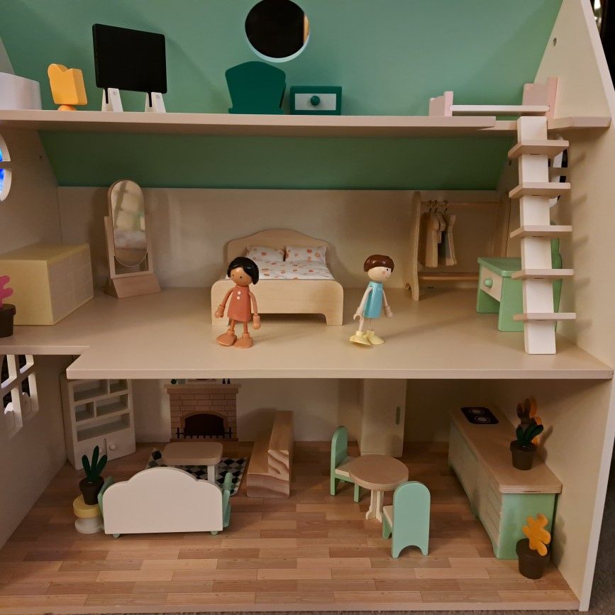 Doll House and Furniture 
