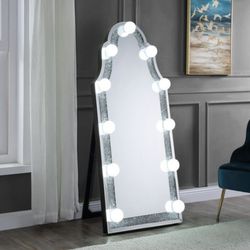 ACCENT FLOOR MIRROR NEW IN 📦 1714586,2564 PICK UP PRICE ☎️ 1714650,7316