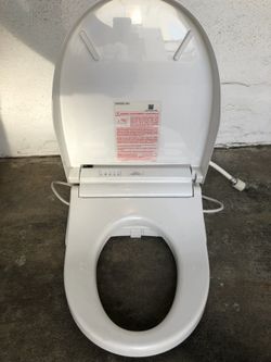 Toto bedit toilet seat in excellent condition